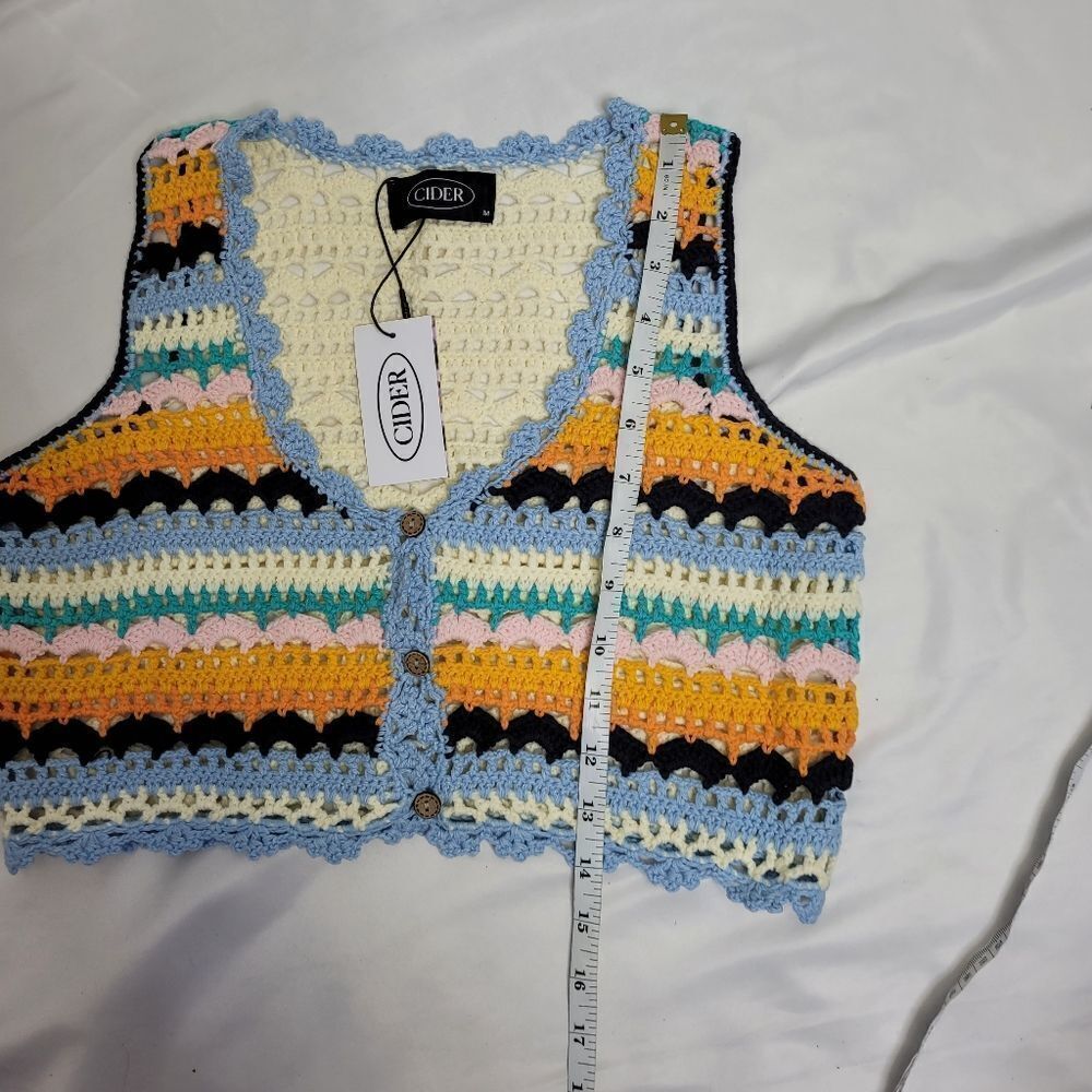 New Cider Festival Crochet Knit Cropped Button Up Sweater Vest S/M — image 6 of 6